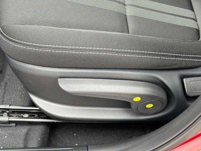 new 2025 Hyundai Venue car, priced at $24,384