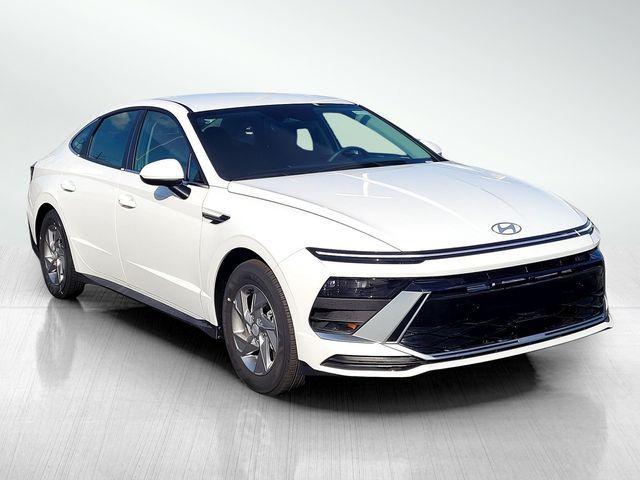 new 2025 Hyundai Sonata car, priced at $29,907