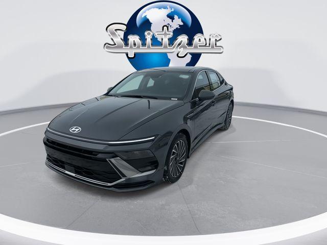 new 2026 Hyundai Sonata Hybrid car, priced at $33,250