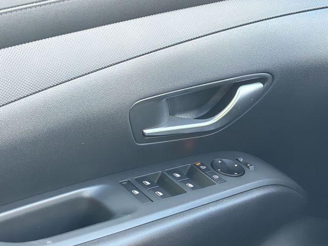 new 2026 Hyundai TUCSON Hybrid car, priced at $32,077