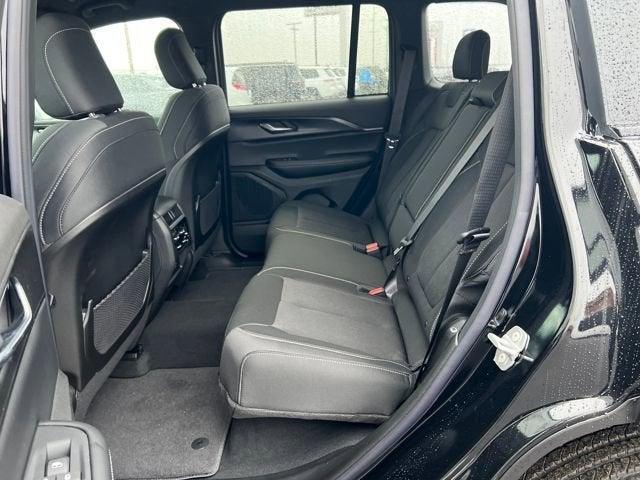 new 2025 Jeep Grand Cherokee car, priced at $37,370