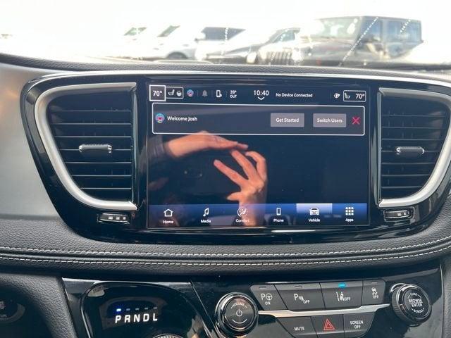 used 2025 Chrysler Pacifica Hybrid car, priced at $41,563