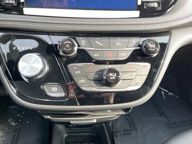 new 2026 Chrysler Pacifica car, priced at $44,350