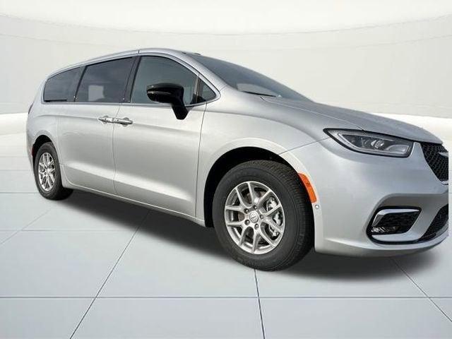 new 2026 Chrysler Pacifica car, priced at $44,350