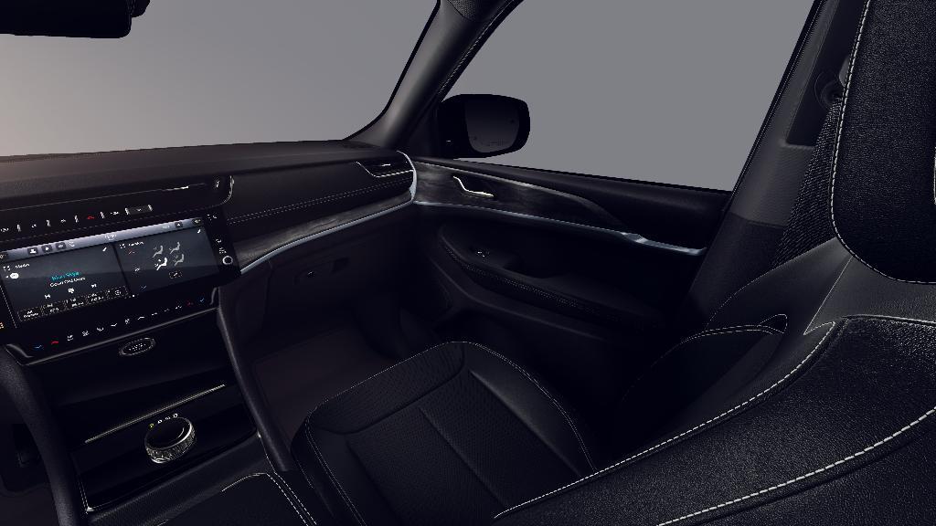 new 2026 Jeep Grand Cherokee car, priced at $48,425