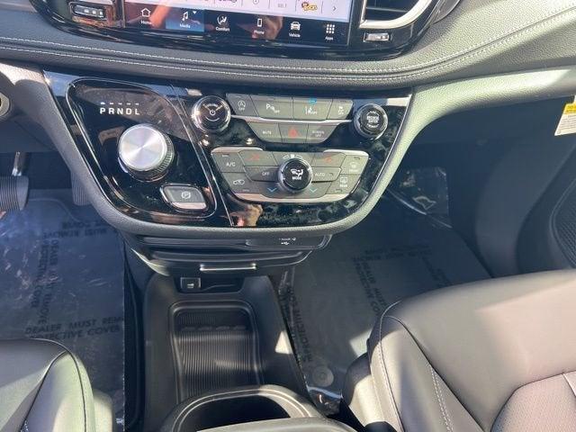 new 2026 Chrysler Pacifica car, priced at $43,415