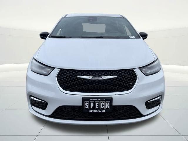 new 2026 Chrysler Pacifica car, priced at $43,415