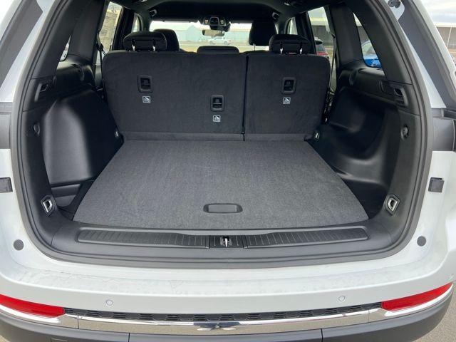 new 2025 Jeep Grand Cherokee car, priced at $37,275