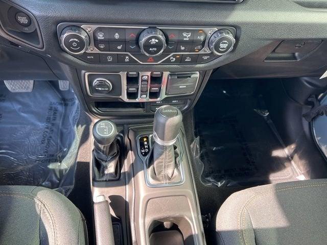 new 2025 Jeep Gladiator car, priced at $45,855