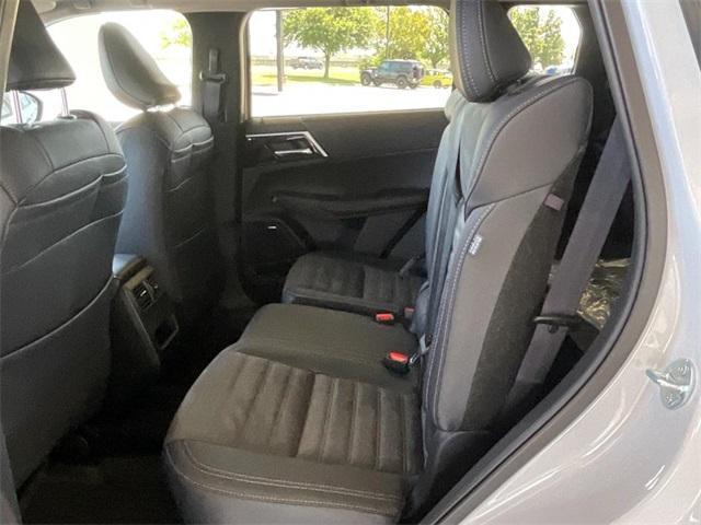 new 2025 Mitsubishi Outlander car, priced at $48,755