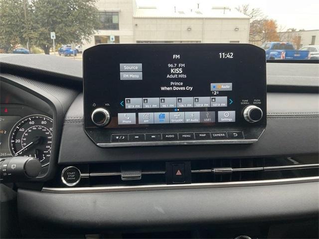 used 2024 Mitsubishi Outlander car, priced at $25,000