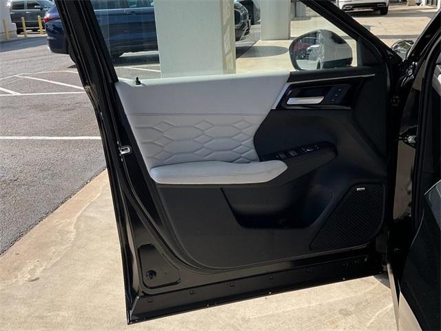 new 2025 Mitsubishi Outlander PHEV car, priced at $55,705