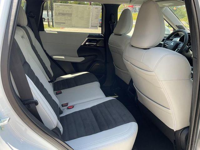 new 2026 Mitsubishi Outlander car, priced at $43,580