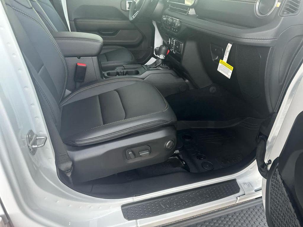 new 2026 Jeep Wrangler car, priced at $56,485