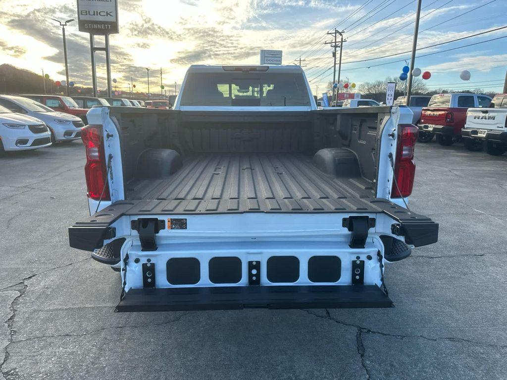 new 2026 Chevrolet Silverado 3500 car, priced at $92,410