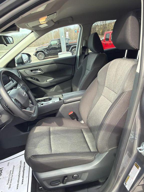 used 2025 Nissan Rogue car, priced at $26,995