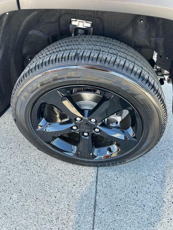 new 2025 Jeep Grand Cherokee car, priced at $45,580