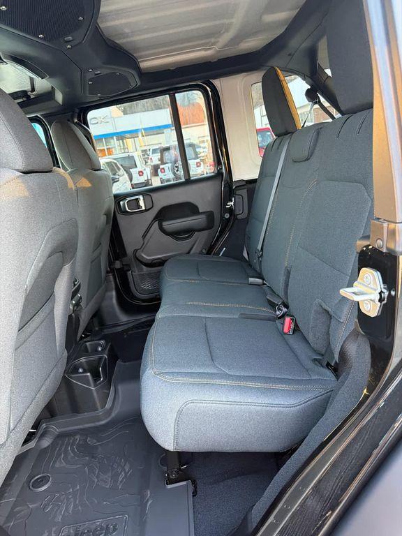 new 2026 Jeep Wrangler car, priced at $44,275