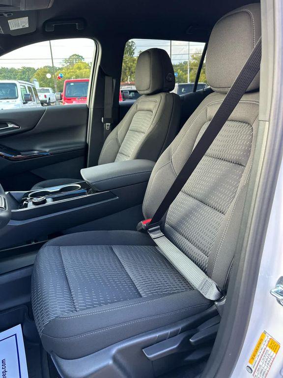 new 2026 Chevrolet Equinox car, priced at $32,830