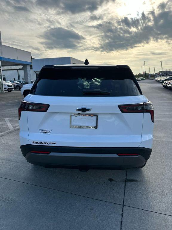 new 2026 Chevrolet Equinox car, priced at $32,830