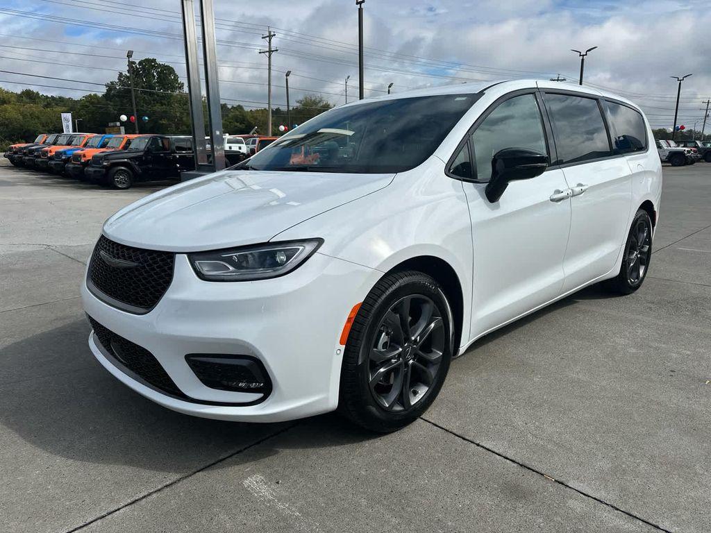 new 2026 Chrysler Pacifica car, priced at $45,990