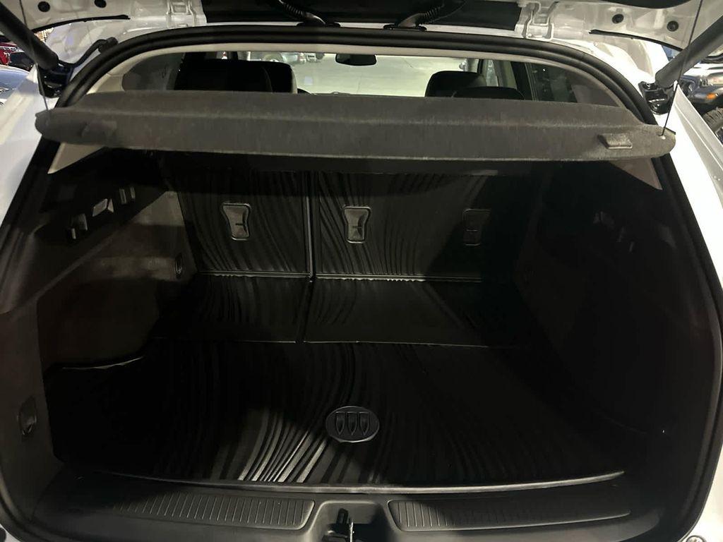 new 2025 Buick Envision car, priced at $40,995