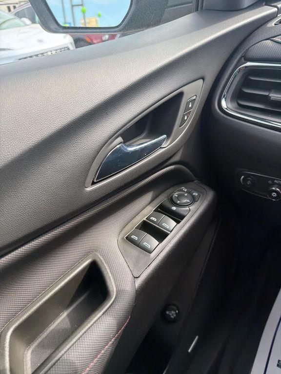 used 2024 Chevrolet Equinox car, priced at $29,988