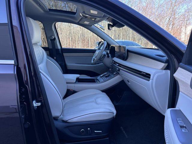 used 2024 Hyundai Palisade car, priced at $37,900