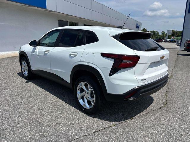 used 2024 Chevrolet Trax car, priced at $22,595
