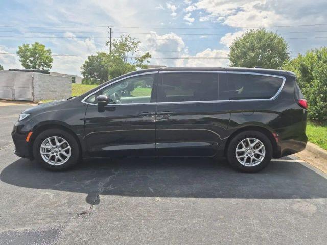 used 2024 Chrysler Pacifica car, priced at $29,999