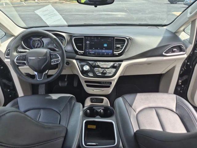 used 2024 Chrysler Pacifica car, priced at $29,999
