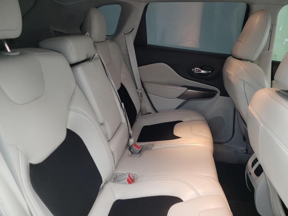 used 2020 Jeep Cherokee car, priced at $17,095