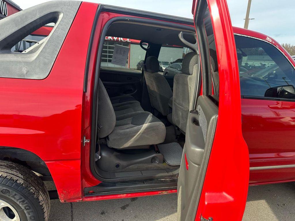 used 2004 Chevrolet Avalanche car, priced at $5,980