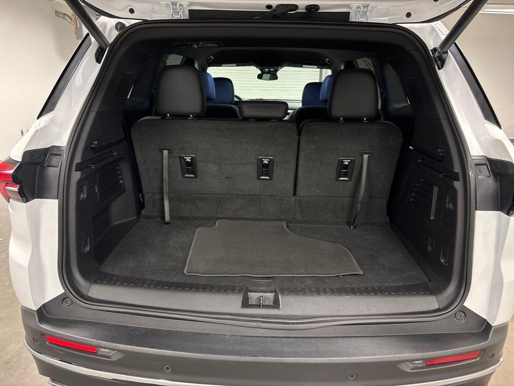 used 2025 Buick Enclave car, priced at $34,900