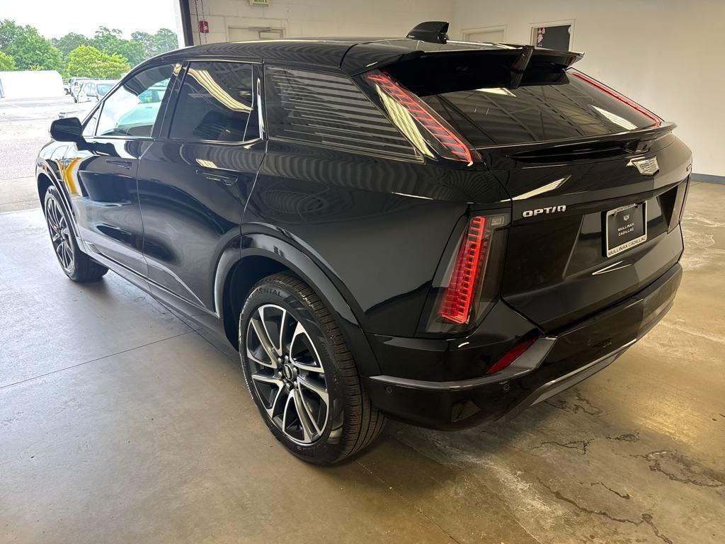 new 2025 Cadillac OPTIQ car, priced at $52,005