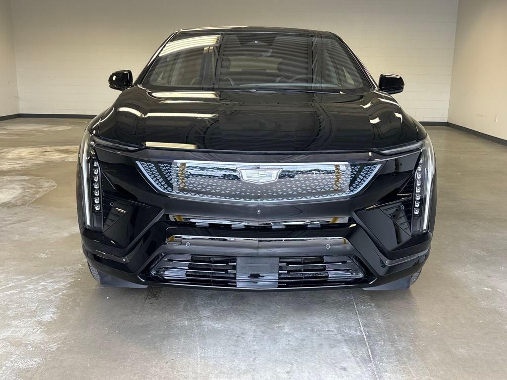 new 2025 Cadillac OPTIQ car, priced at $52,005