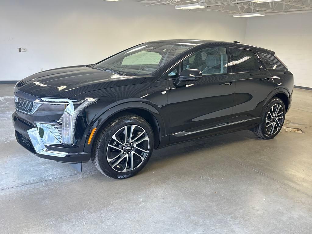 new 2025 Cadillac OPTIQ car, priced at $52,005