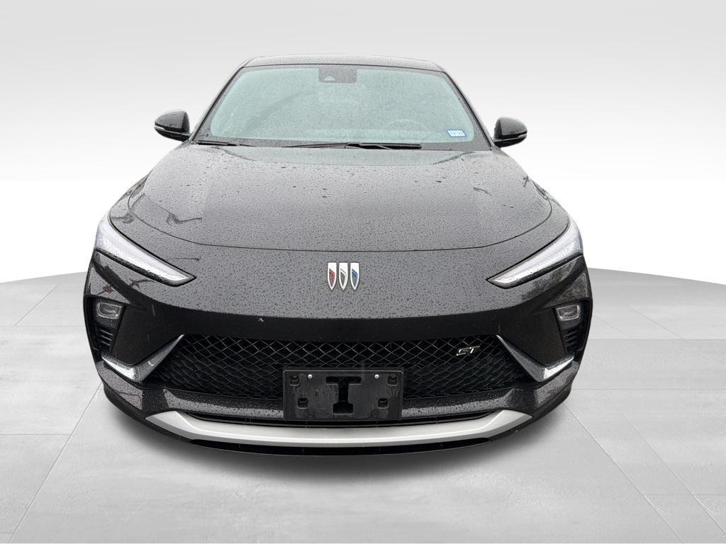 used 2025 Buick Envista car, priced at $24,000