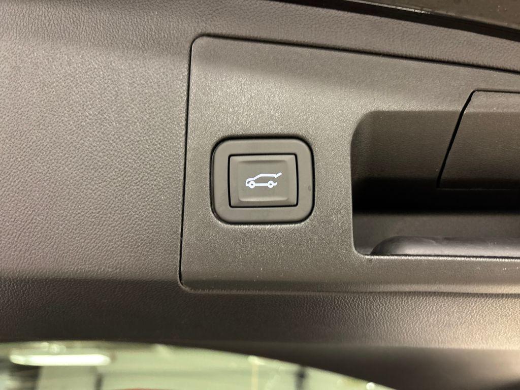 new 2026 Cadillac XT5 car, priced at $58,770