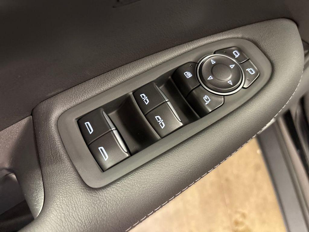 new 2026 Cadillac XT5 car, priced at $58,770