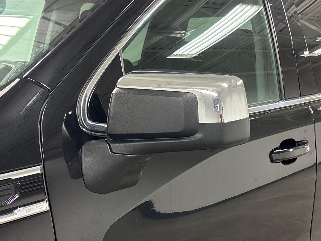 used 2024 GMC Sierra 1500 car, priced at $30,250