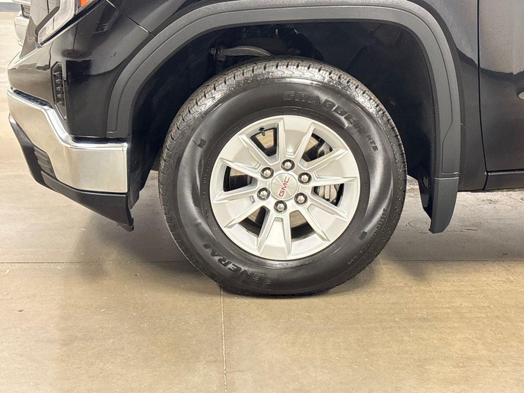 used 2024 GMC Sierra 1500 car, priced at $30,250
