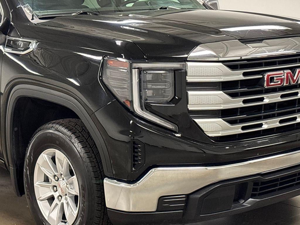 used 2024 GMC Sierra 1500 car, priced at $30,250