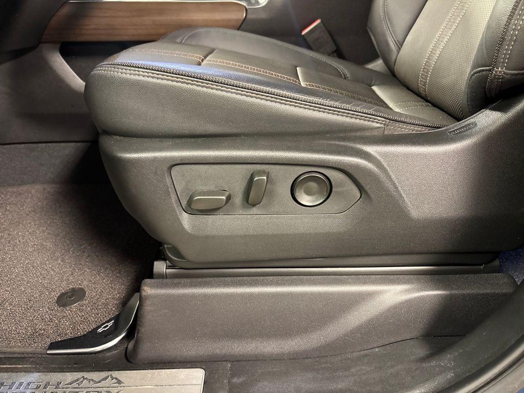 used 2024 Chevrolet Silverado 2500 car, priced at $70,900