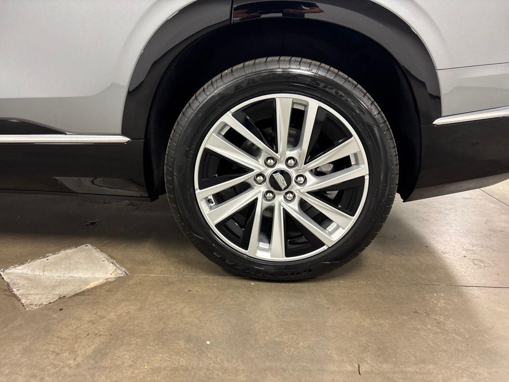 new 2026 Cadillac VISTIQ car, priced at $77,105