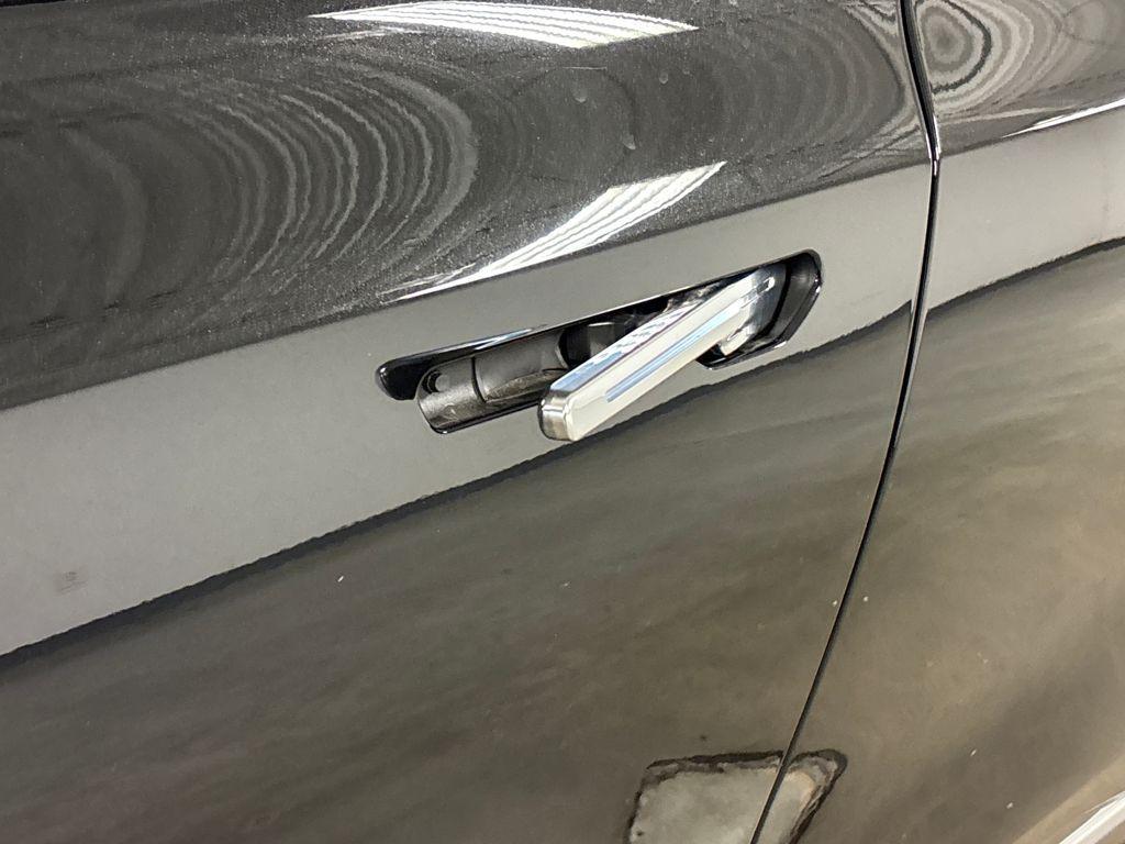 new 2026 Cadillac VISTIQ car, priced at $92,215