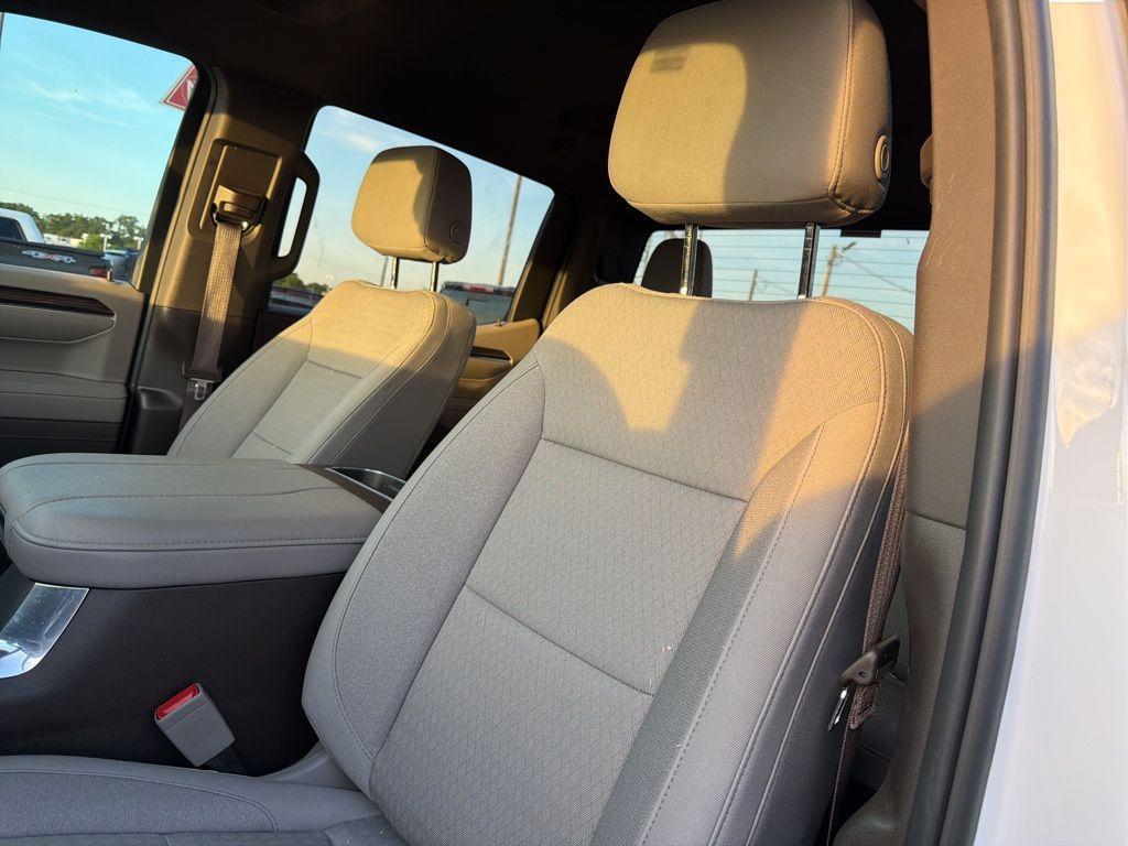 used 2025 Chevrolet Silverado 1500 car, priced at $43,900