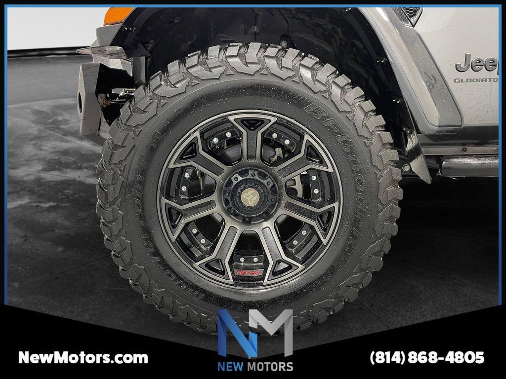 used 2023 Jeep Gladiator car, priced at $39,446
