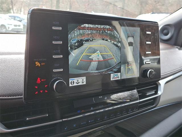 used 2024 Toyota Sienna car, priced at $52,499