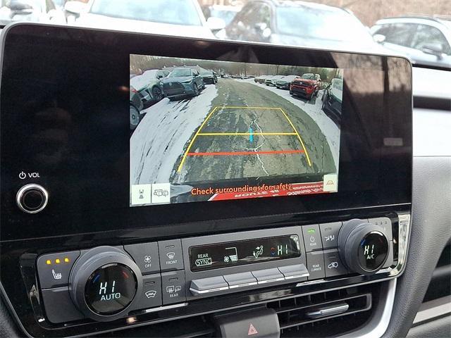 used 2024 Toyota Grand Highlander car, priced at $40,887